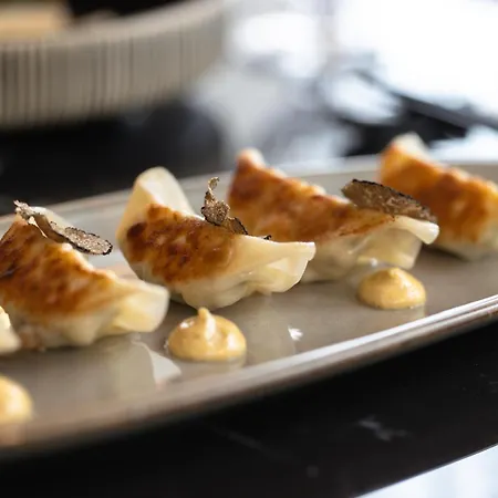 Adula فندق فيلمز