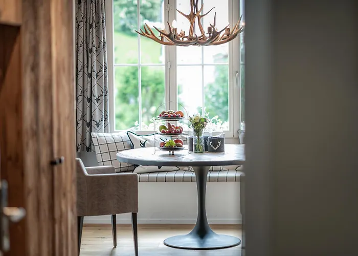 Adula فندق فيلمز