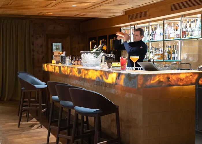 فندق Adula فيلمز